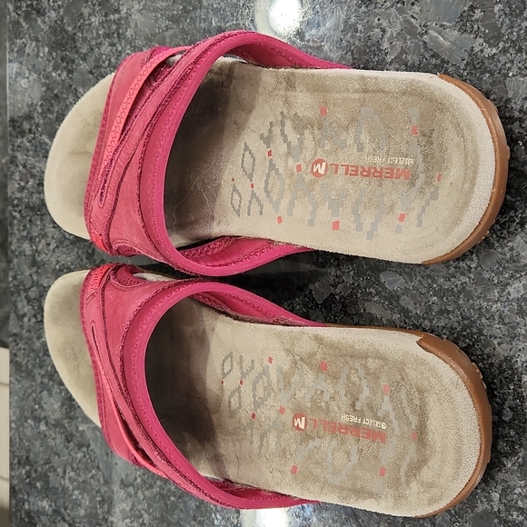 Merrell Women's Fuschia Select Grip Sandals Size 9 - Picture 2 of 8